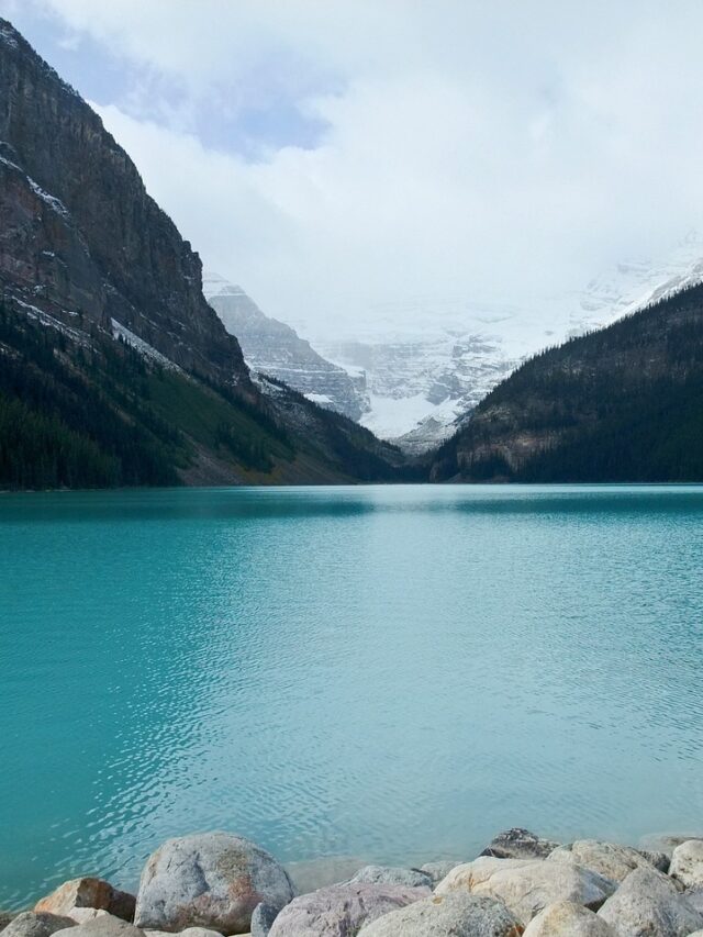 lake-louise-197406_1280